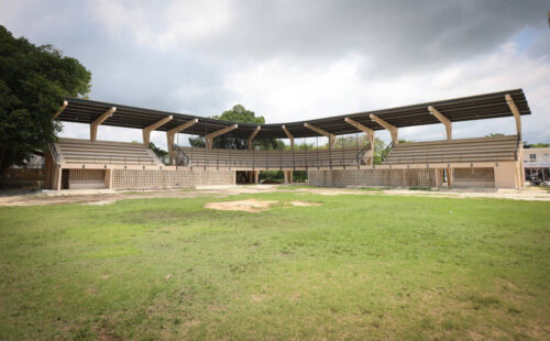 Supervisa Blanca Merari la unidad deportiva de la Colonia "Pescadores"
