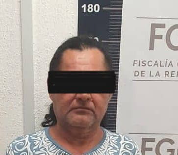 Federales detienen a dos narcos y decomisan drogas en un cateo en Galaxias 2