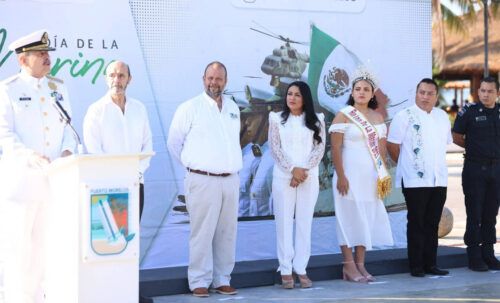 Encabeza Blanca Merari conmemoración de la Marina en Puerto Morelos