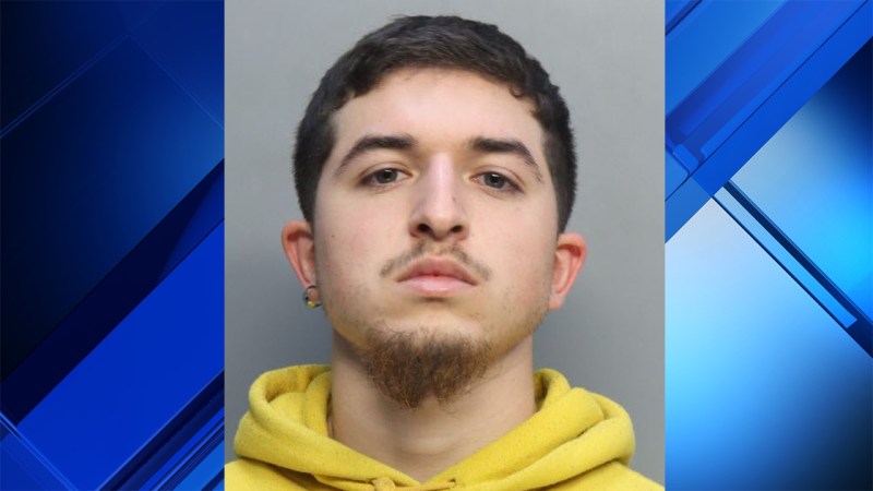 Detienen a "Tiktoker" de EE.UU. por entrevistar a estudiantes sin permiso - detienen-a-tiktoker-de-eeuu-por-entrevistar-a-estudiantes-sin-permiso-1024x576