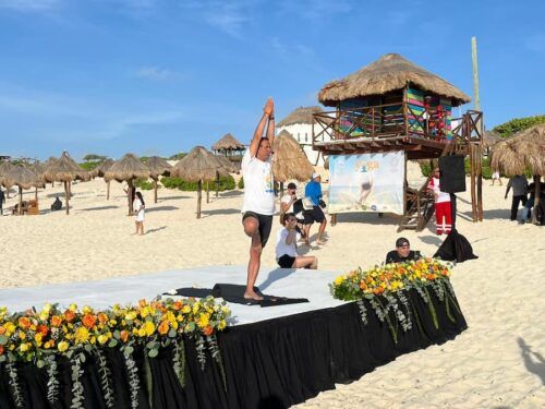 Celebra Cancún el Día Internacional del Yoga 2023