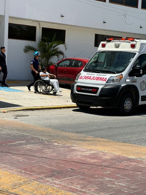 Mandan al hospital a estudiantes de enfermería, no a prácticas sino como pacientes