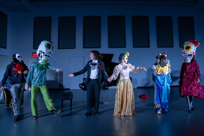 Nuevo espectáculo en Nueva York celebra el Día de Muertos mexicano - nuevo-espectaculo-en-nueva-york-celebra-el-dia-de-muertos-mexicano-2-1024x683