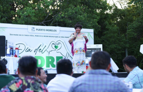 Festeja Blanca Merari a papás del Gobierno Municipal de Puerto Morelos