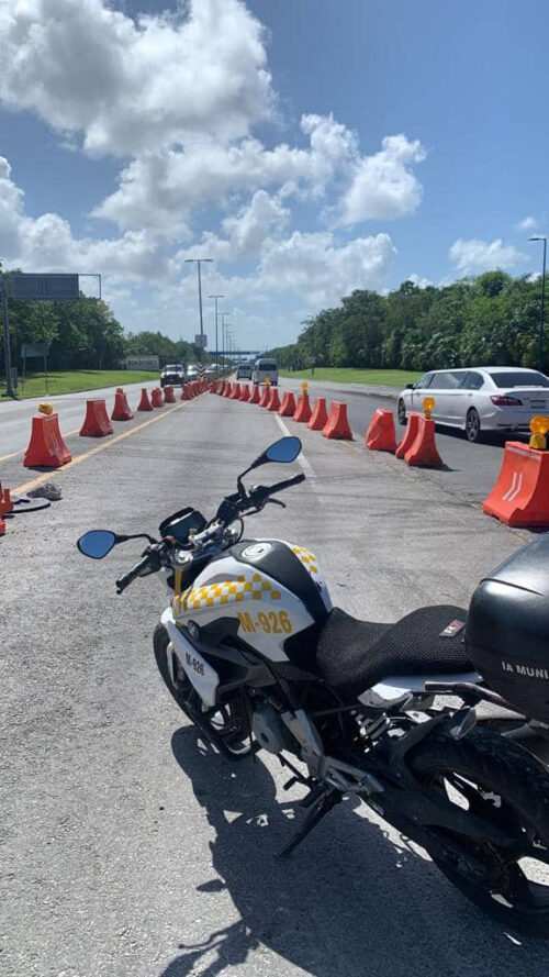 Toma precauciones, cerradas más de cinco vialidades en Cancún