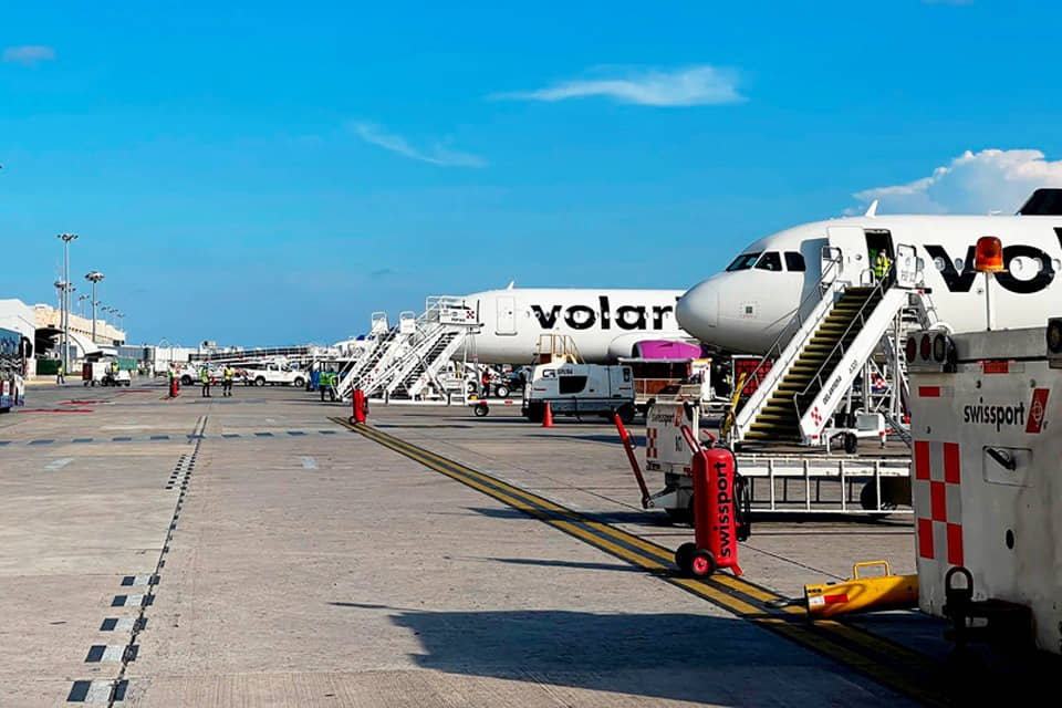 El aeropuerto de Cancún mantiene operaciones superiores a las 500