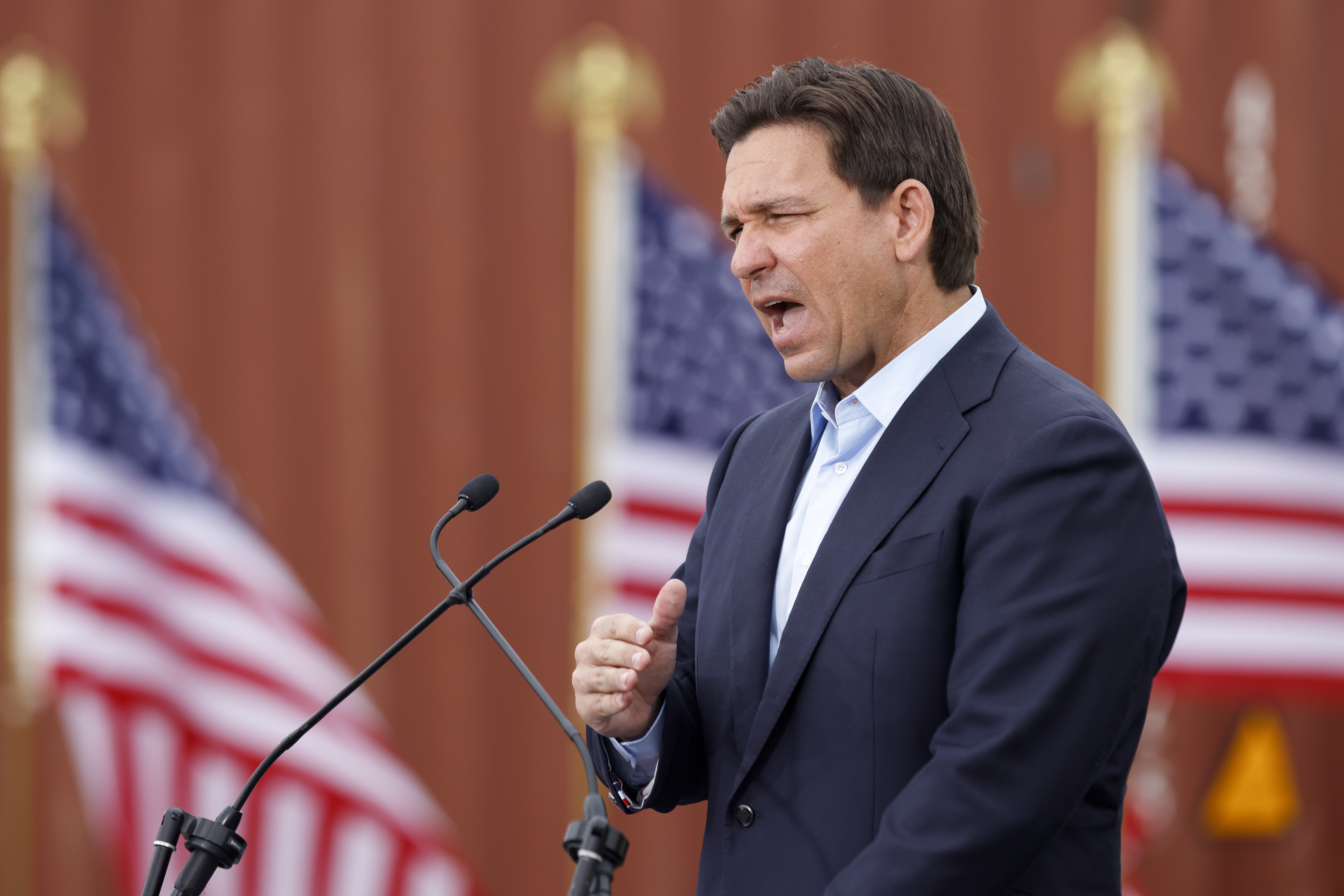 DeSantis afirma que EE.UU. no debería aceptar refugiados de Gaza porque son “antisemitas”