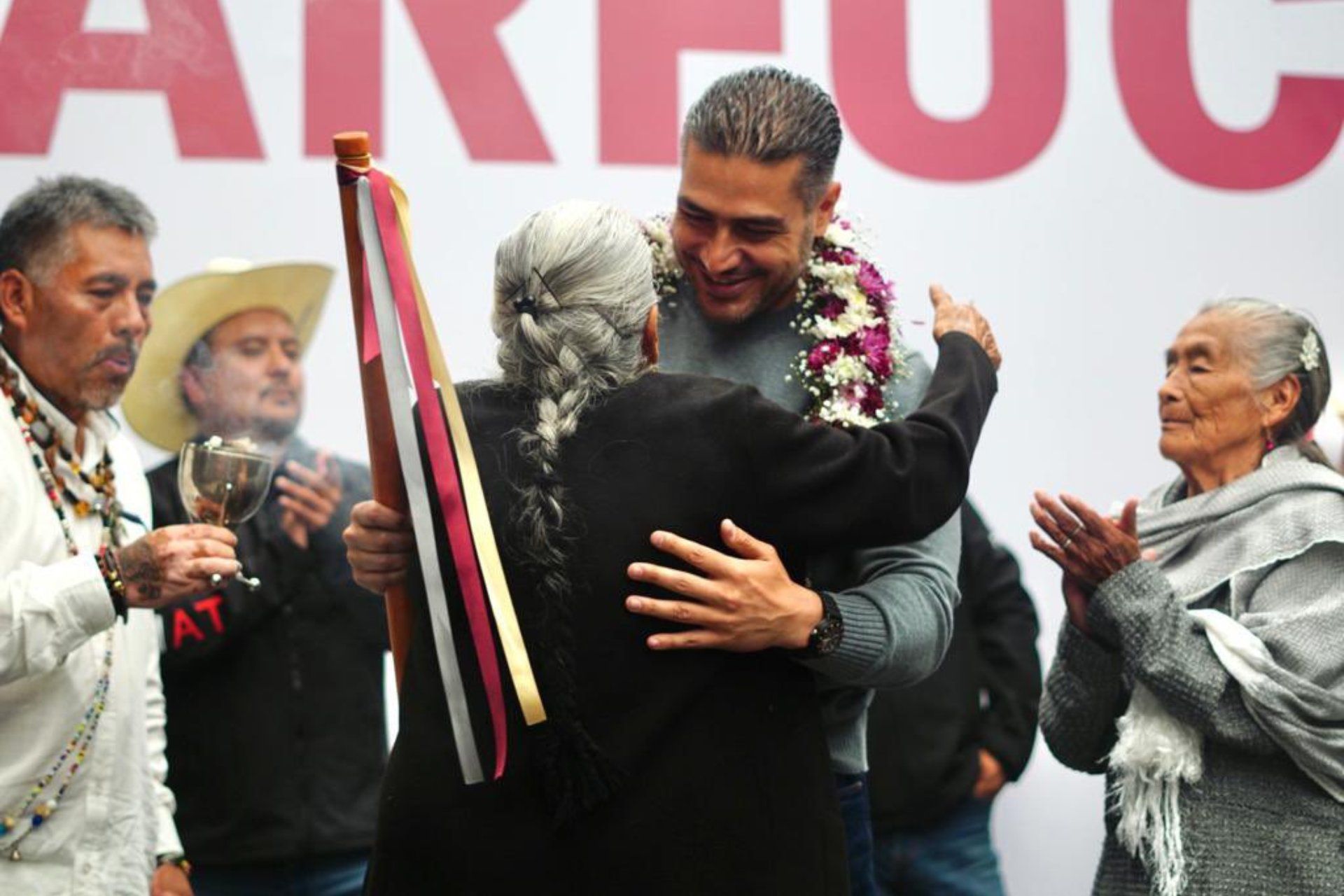 García Harfuch recibe bastón de mando de pueblos originarios de Tlalpan García Harfuch recibe bastón de mando de pueblos originarios de Tlalpan