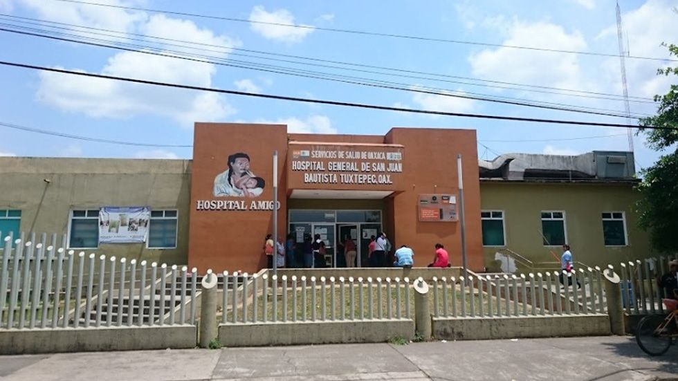 Mujer indígena da a luz en baño de hospital en Oaxaca; acusan negligencia médica Mujer indígena da a luz en baño de hospital en Oaxaca; acusan negligencia médica