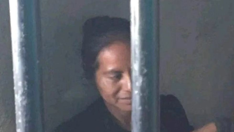 #Video Habitantes encarcelan a alcaldesa en Oaxaca por presunto desvío millonario; la liberaron 30 horas después #Video Habitantes encarcelan a alcaldesa en Oaxaca por presunto desvío millonario; la liberaron 30 horas después