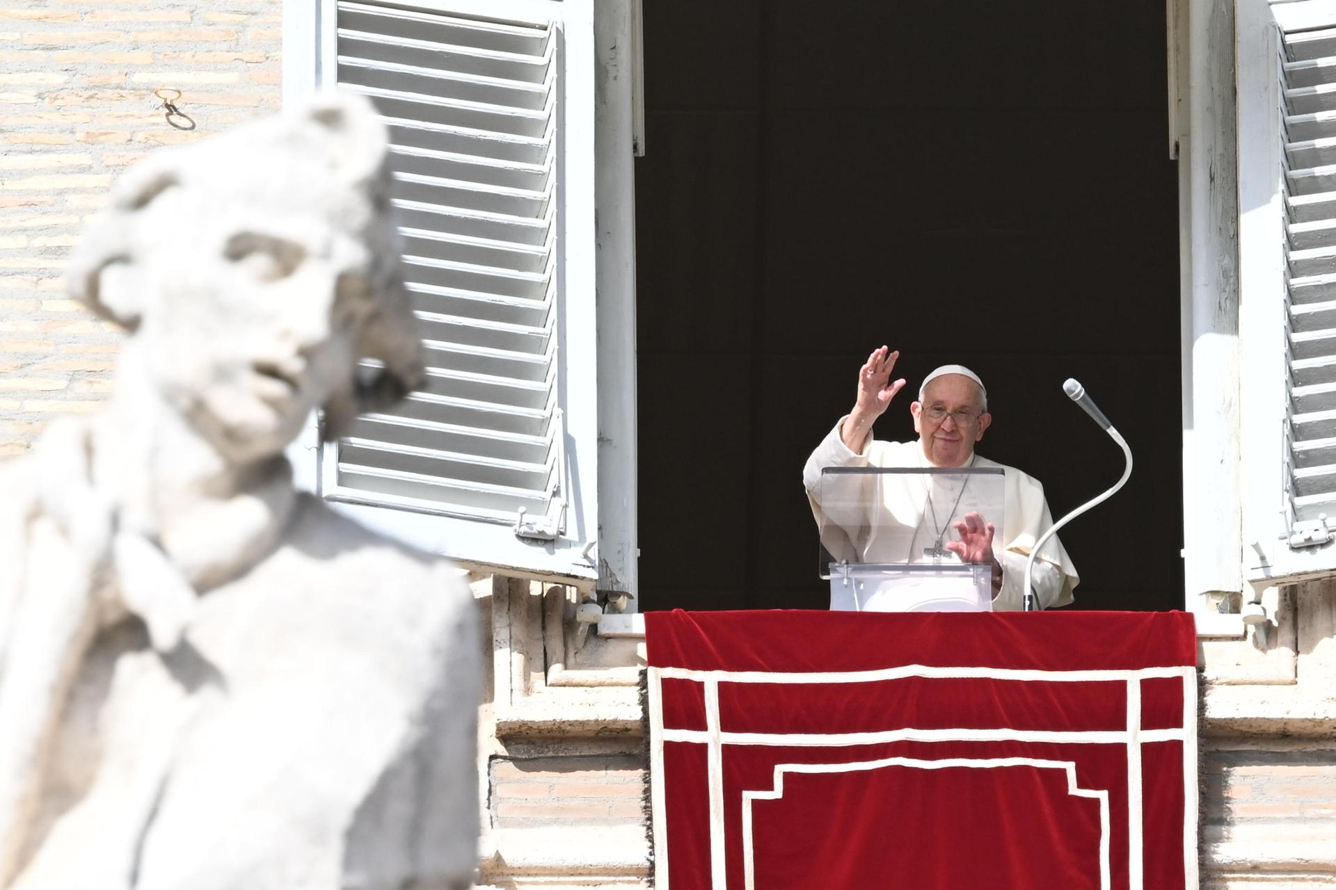 “En nombre de Dios, cesen el fuego”, pide papa Francisco ante guerra en Gaza