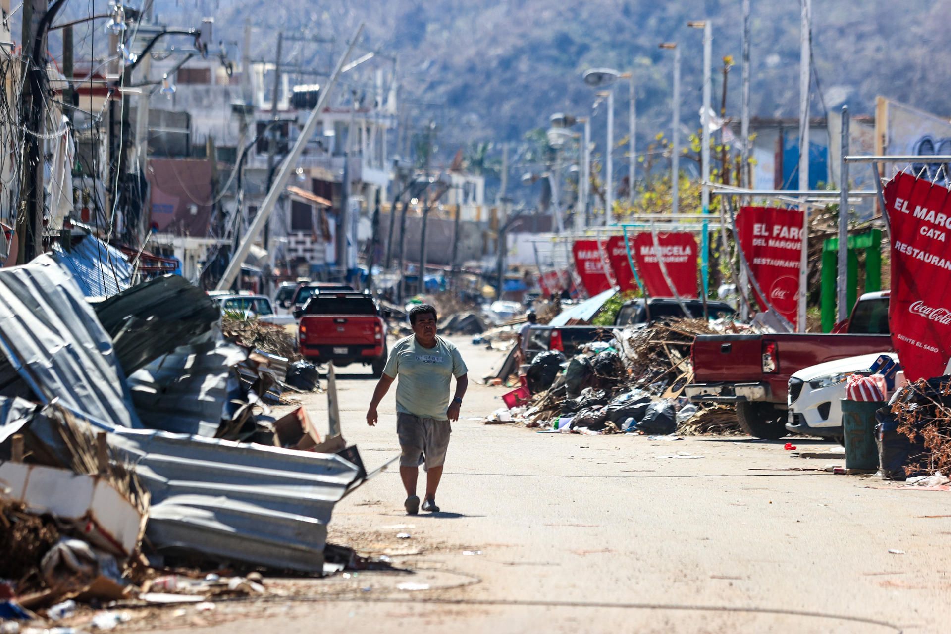 Senado crea Comisión para la Reconstrucción de Acapulco con Félix Salgado como presidente Senado crea Comisión para la Reconstrucción de Acapulco con Félix Salgado como presidente