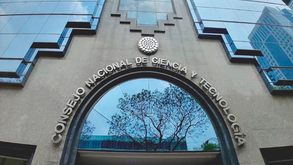 Tribunal ordena a FGR que desista de denuncia contra académicos y científicos del Conacyt Tribunal ordena a FGR que desista de denuncia contra académicos y científicos del Conacyt