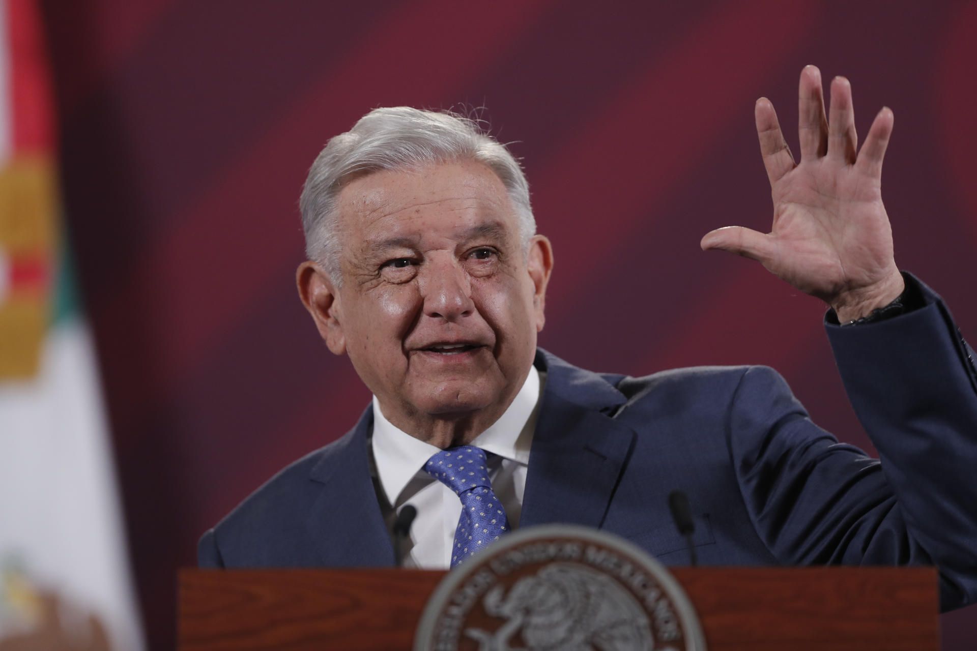 AMLO enviará al Congreso reformas al Poder Judicial y electoral en febrero próximo AMLO enviará al Congreso reformas al Poder Judicial y electoral en febrero próximo