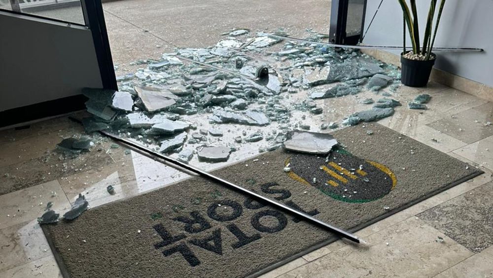 Asesinan a hombre en gimnasio de Puerto Cancún; tenía antecedentes penales Asesinan a hombre en gimnasio de Puerto Cancún; tenía antecedentes penales