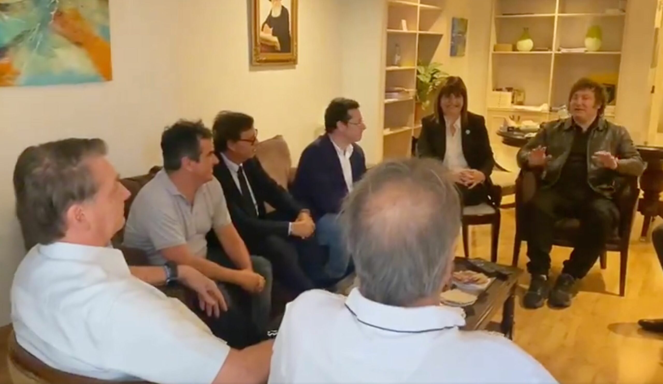 Bolsonaro visita a Javier Milei en Buenos Aires a dos días de la asunción presidencial