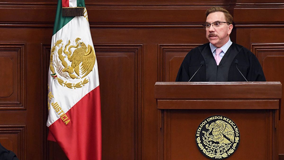 “Está muy activo”: AMLO critica al ministro Laynez por suspender extinción de fideicomisos del Poder Judicial “Está muy activo”: AMLO critica al ministro Laynez por suspender extinción de fideicomisos del Poder Judicial