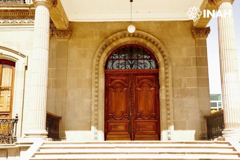 Palacio de Gobierno de Nuevo León, único recinto oficial del Poder Ejecutivo estatal: Samuel García Palacio de Gobierno de Nuevo León, único recinto oficial del Poder Ejecutivo estatal: Samuel García