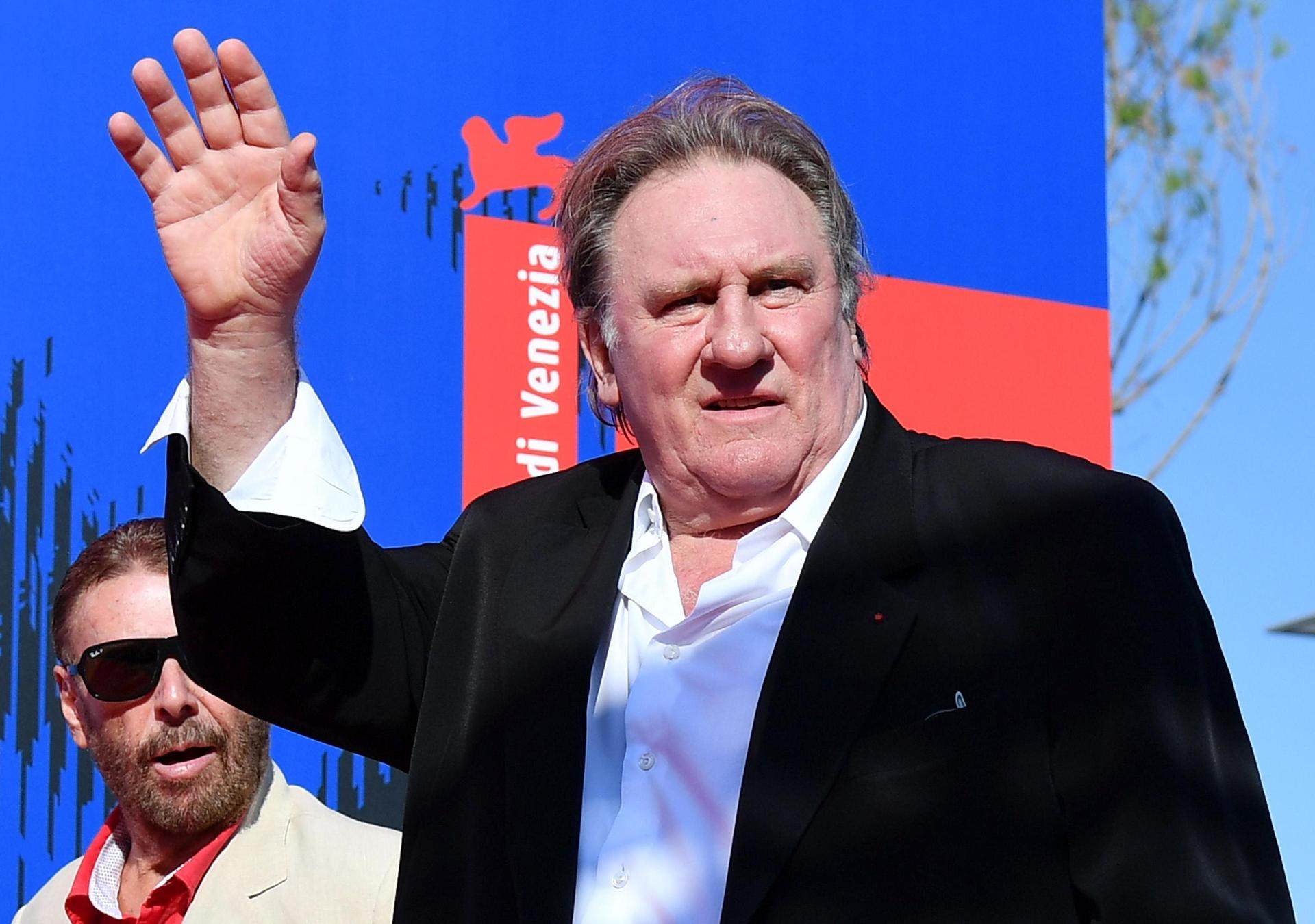 Periodista española denuncia a Gérard Depardieu por haberla violado en 1995