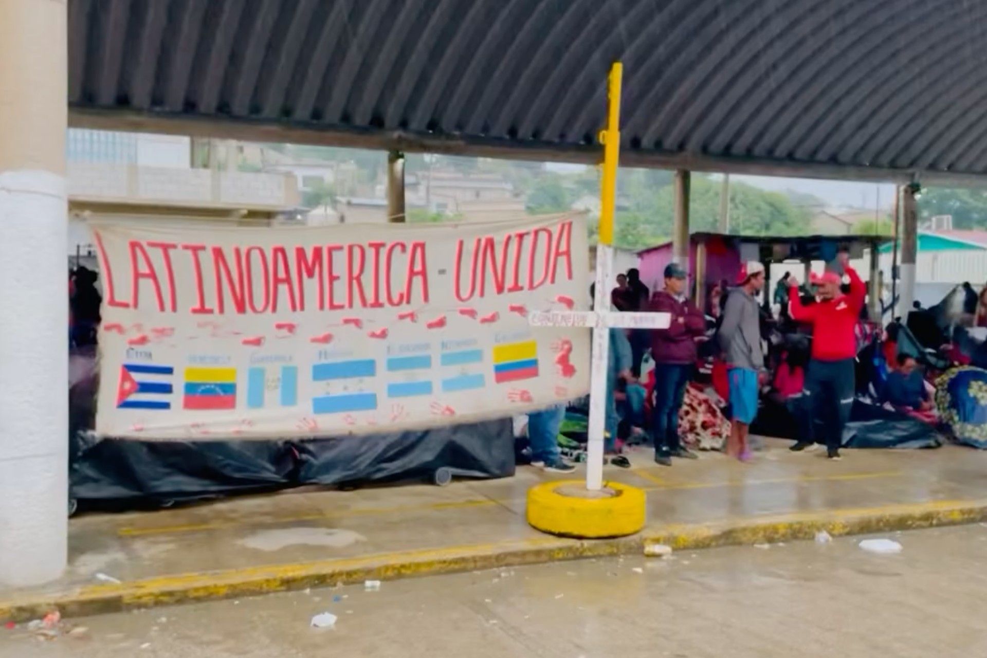 Unos 200 migrantes se separan de caravana “Latinoamérica Unida” en Veracruz Unos 200 migrantes se separan de caravana “Latinoamérica Unida” en Veracruz