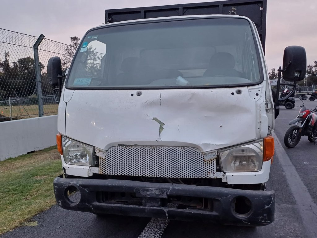 Ciclista murió atropellado en el Autódromo Hermanos Rodríguez; responsable fue detenido - vehiculo-que-atropello-a-ciclista-en-el-autodromo-hermanos-rodriguez-1024x768
