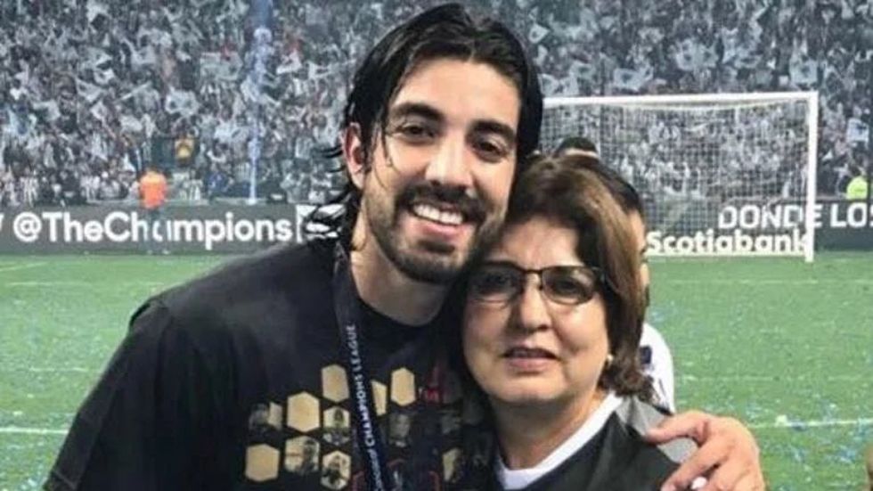 Rodolfo Pizarro asiste a funeral de su tía en Tamaulipas Rodolfo Pizarro asiste a funeral de su tía en Tamaulipas