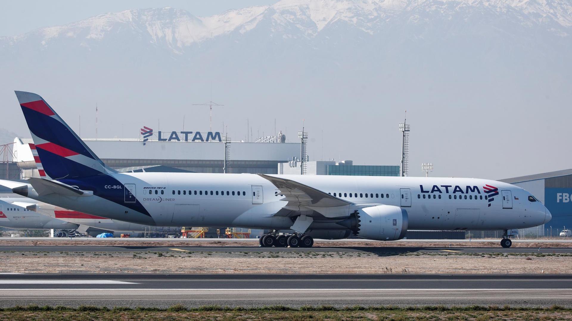 Al menos 50 heridos por una “fuerte sacudida” durante un vuelo de Latam a Nueva Zelanda