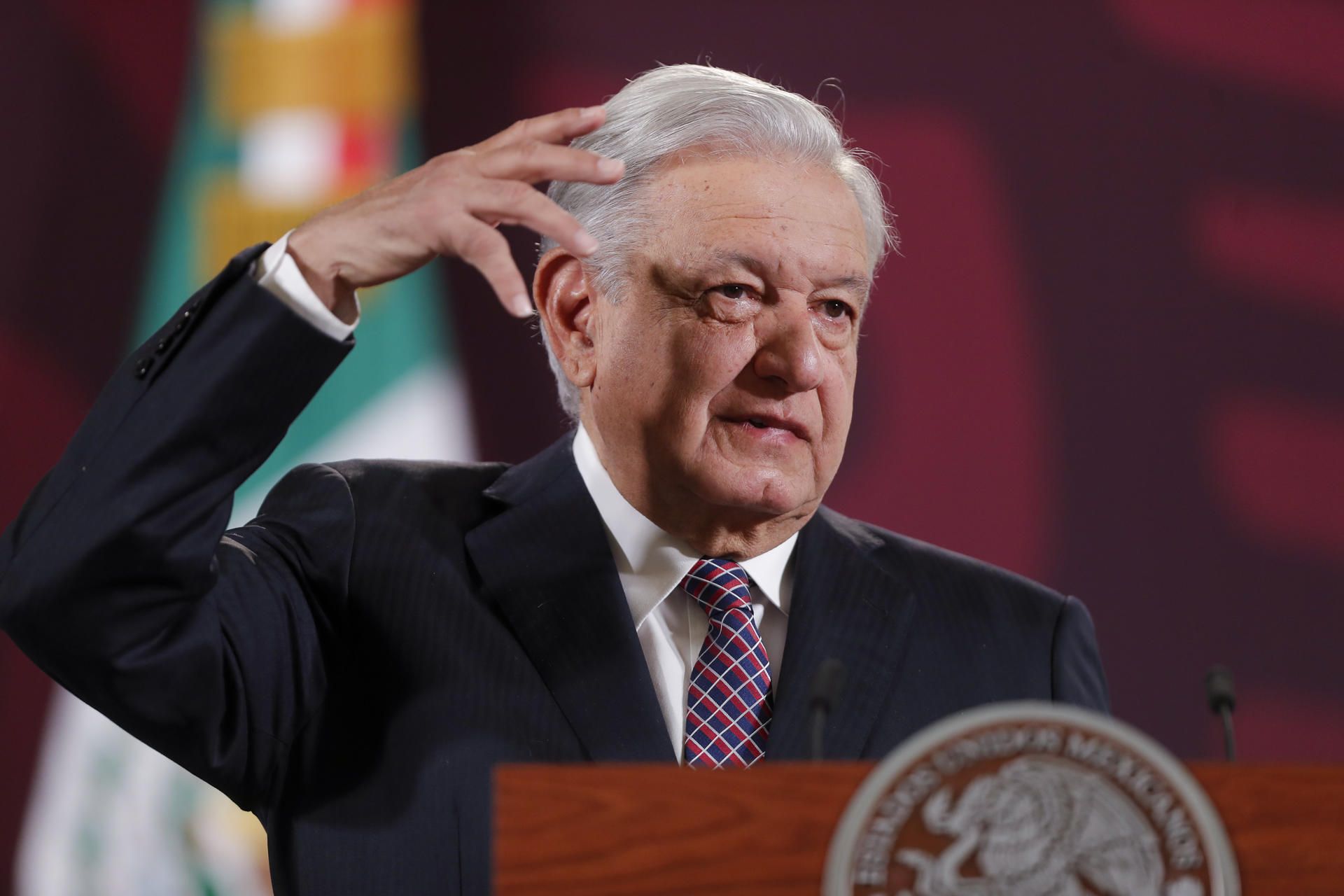 AMLO afirma que México crece por rechazar recomendaciones del FMI y Banco Mundial AMLO afirma que México crece por rechazar recomendaciones del FMI y Banco Mundial