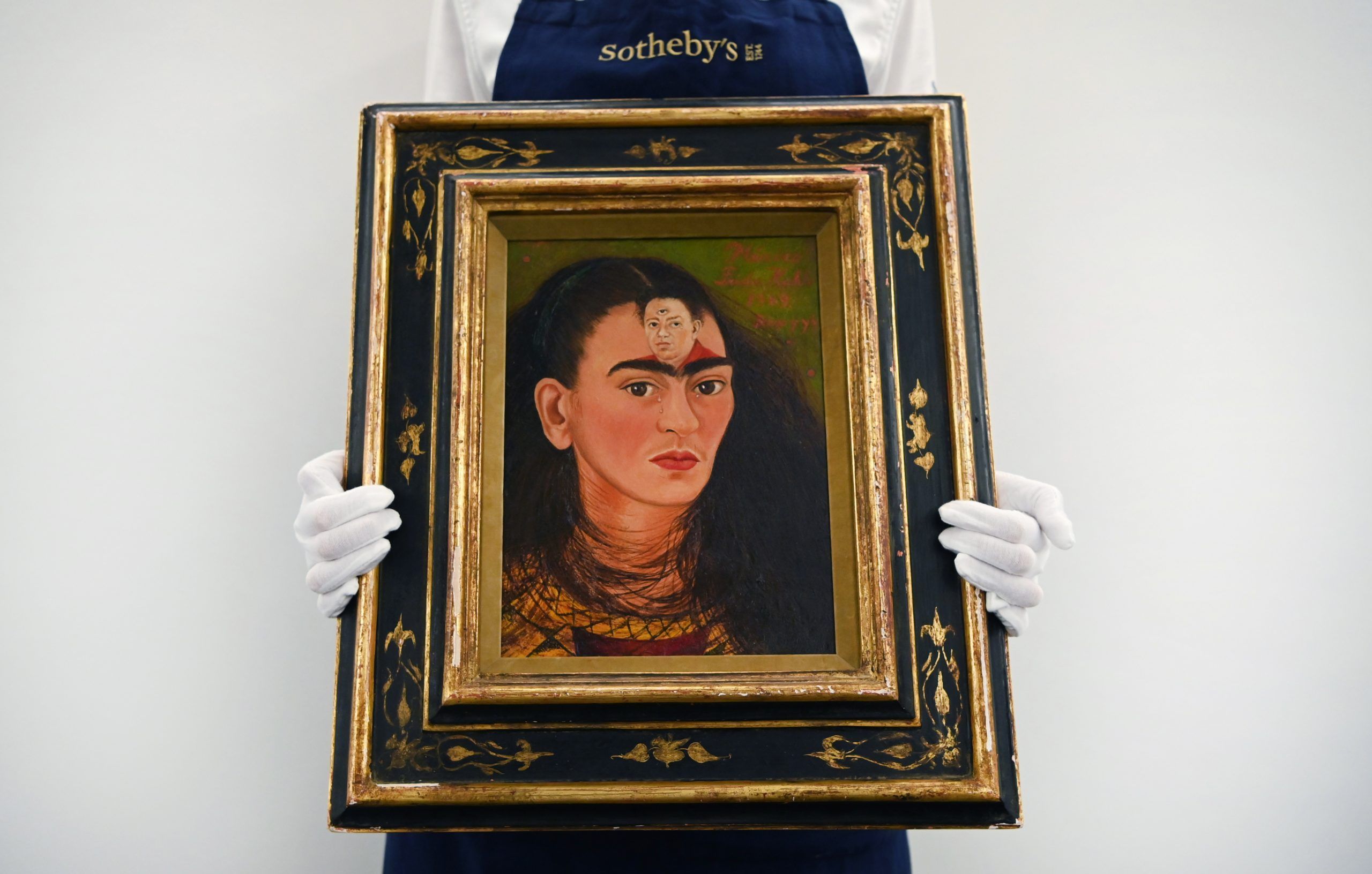 Demanda en EE.UU. busca evitar uso ilegal de la imagen de Frida Kahlo