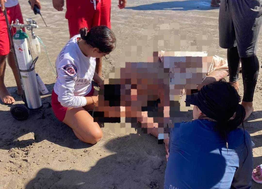 Rescatan en Mazatlán a 13 personas arrastradas mar adentro Rescatan en Mazatlán a 13 personas arrastradas mar adentro