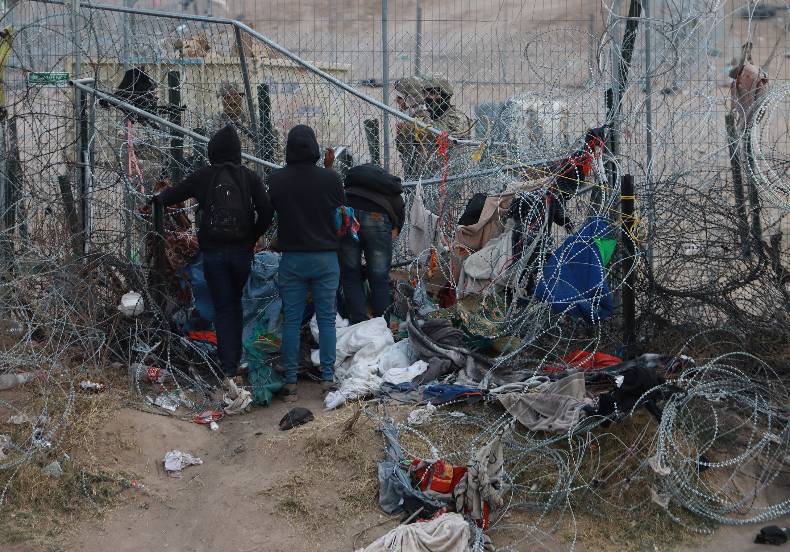 Detienen a cuatro por traficar a 41 migrantes en Nuevo León