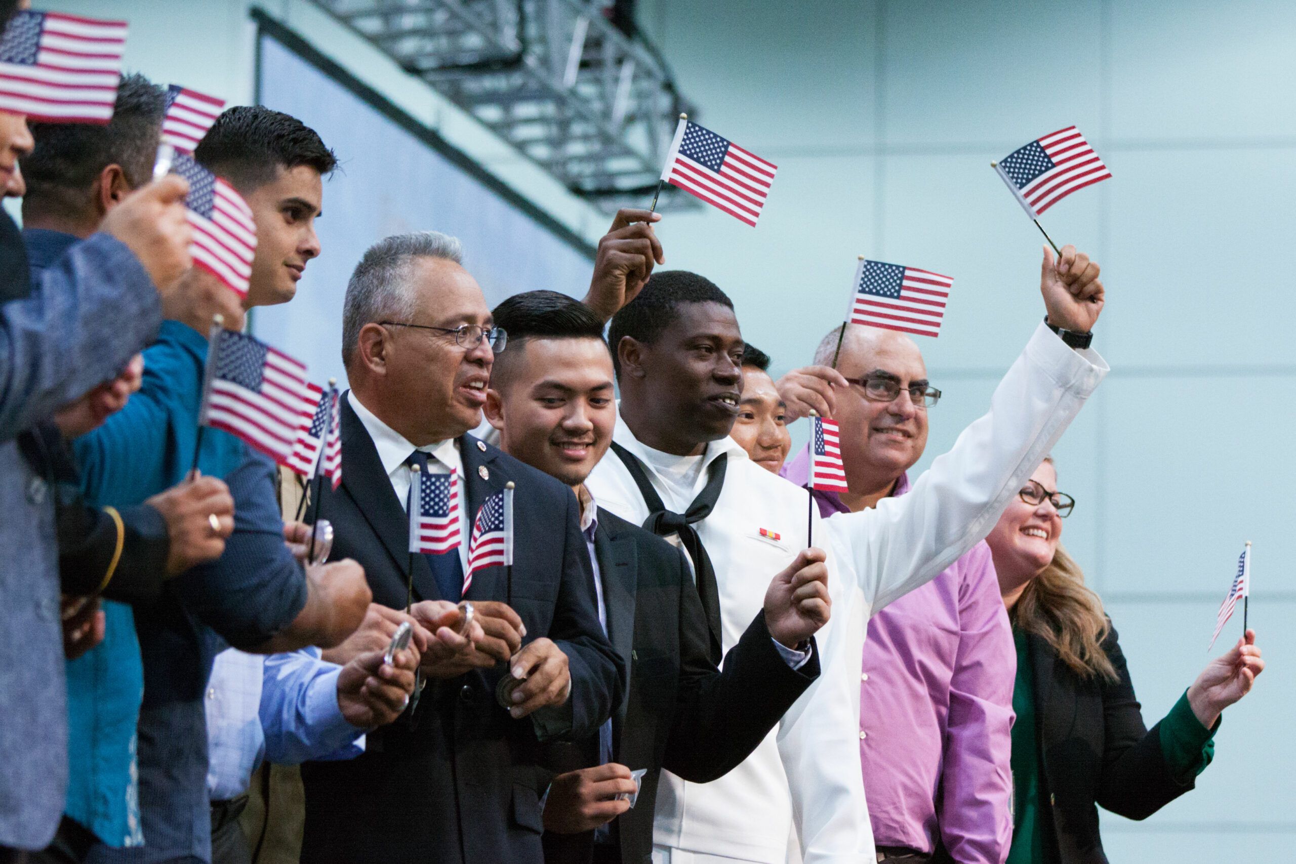 Entran en vigor nuevas tarifas para la ciudadanía y residencia permanente de EE.UU.