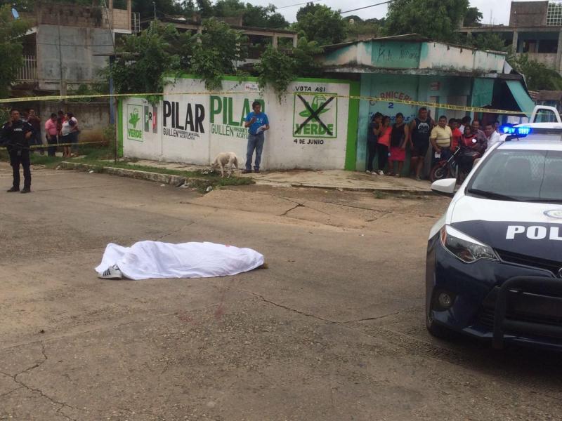 Sicarios matan a tres personas en Veracruz