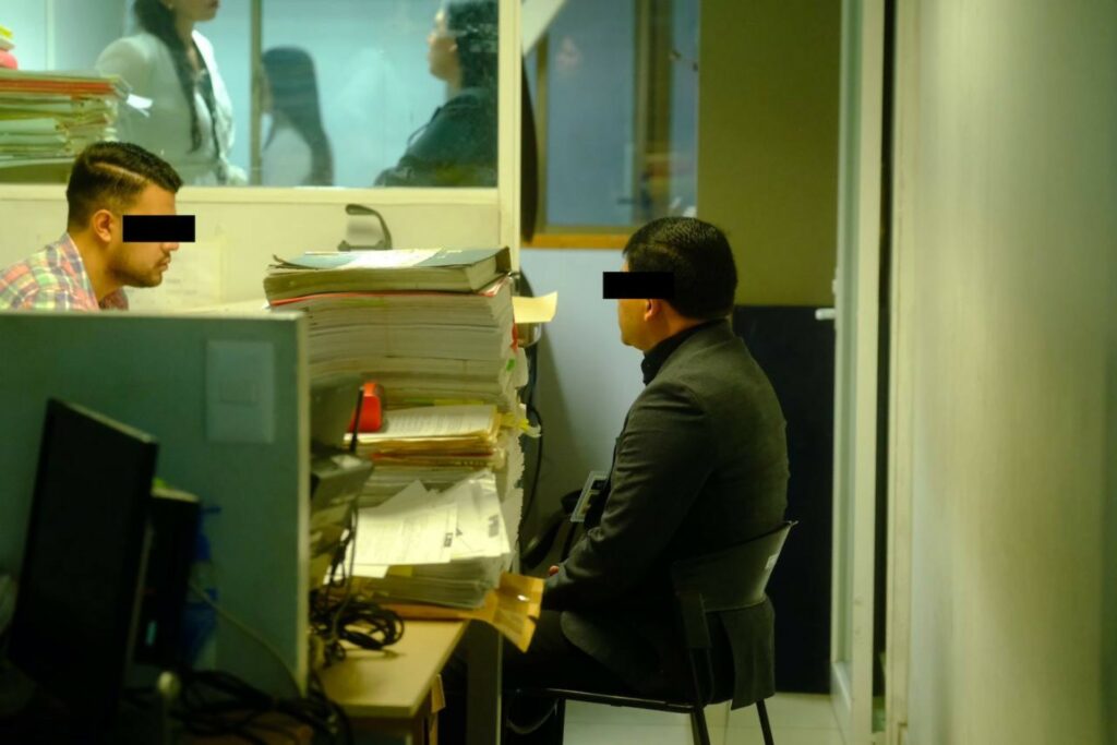 Los Alegres del Barranco comparecen ante Fiscalía de Jalisco, tras proyectar imágenes de ‘el Mencho’ en concierto