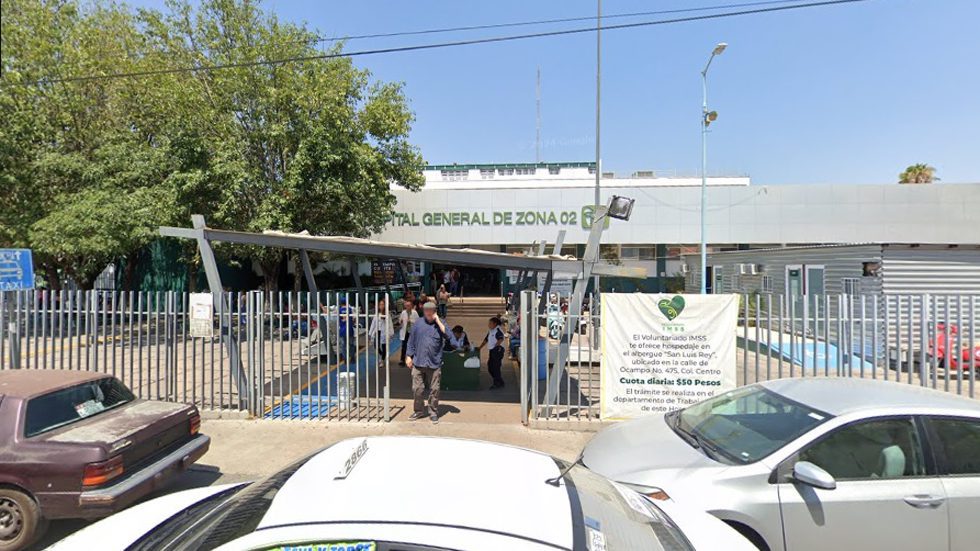 Encuentran presunto feto en baños de clínica del IMSS, en SLP
