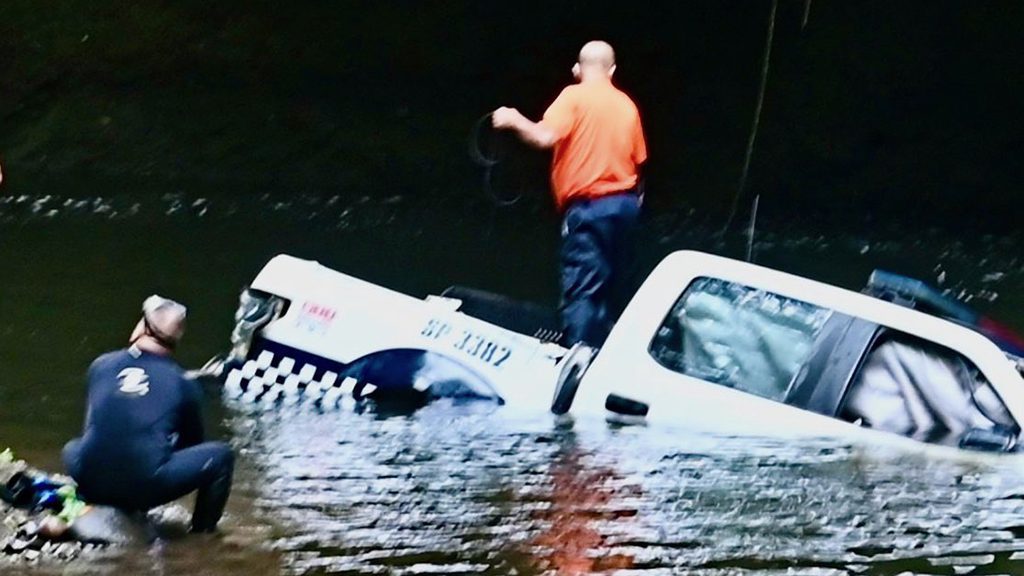 Patrulla cae a barranco en Veracruz; dos policías murieron