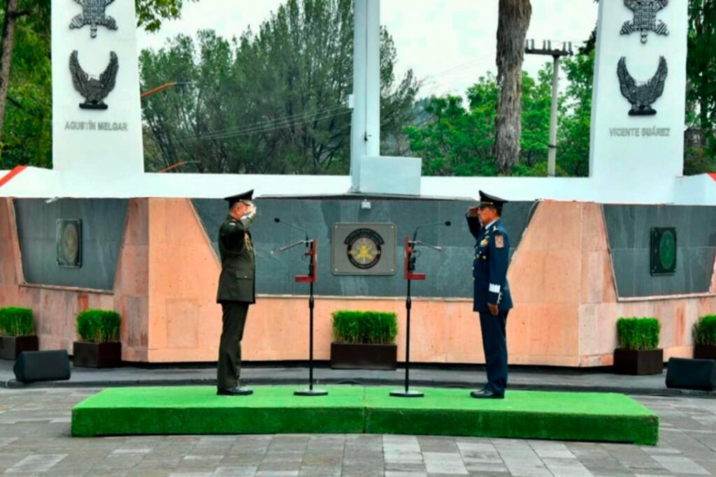 General Román Carmona Landa toma protesta como nuevo comandante de la Fuerza Aérea Mexicana